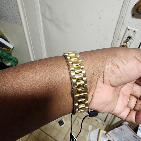 Watch - Picture 3 of 4